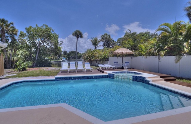 Grande maison de canal, 5BR avec piscine chauffée