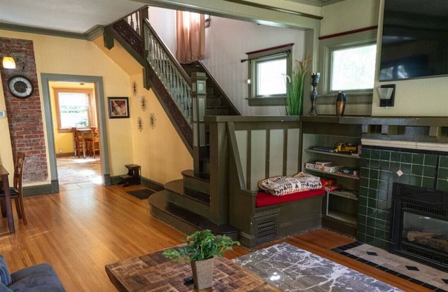 Stylish 4-Bedroom Home Close To Downtown!