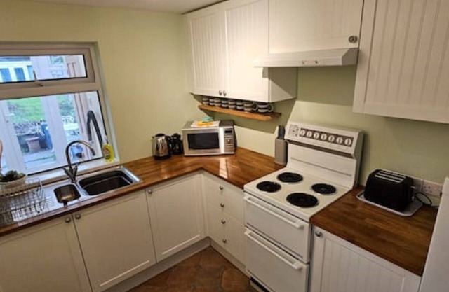 Beautiful Spacious 4 Bed House