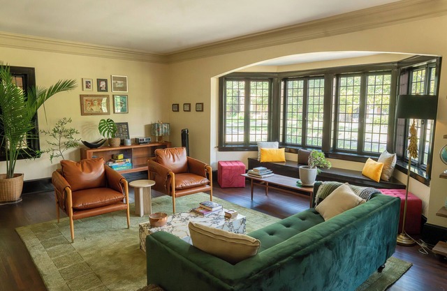 Beautiful Spacious 3 bdrm near Midtown