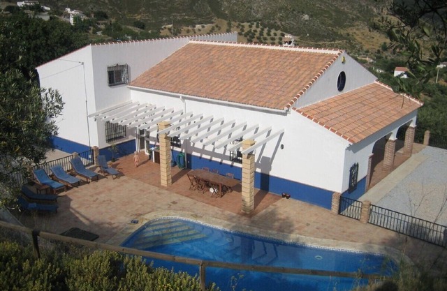 Beautiful spacious villa with fantastic with private pool