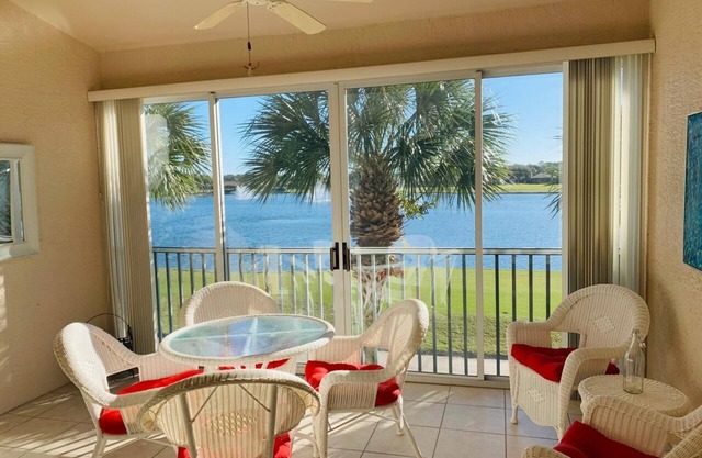 New Listing Luxurious Spring Run Condo with great Golfing