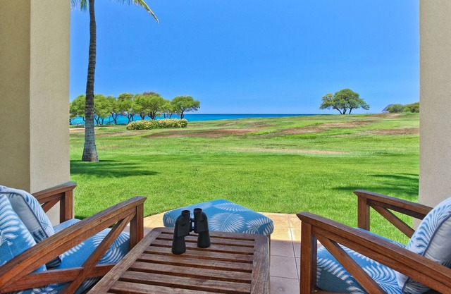 Beau coucher de soleil et vues sur la mer depuis votre lanai dans ce condo sur mesure de 2 chambres, 2 1/2 salles de bain (KL23D)