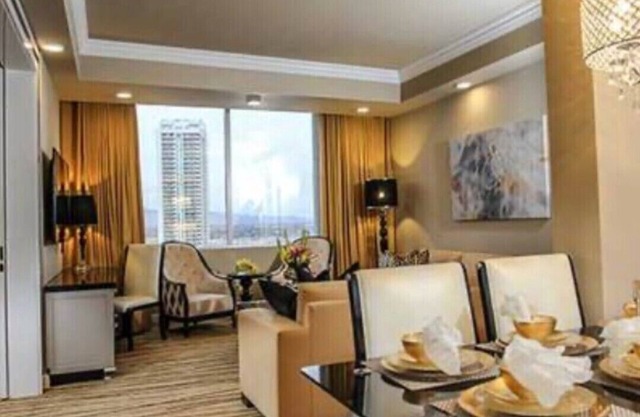 BEAUTIFUL SUPERBOWL VILLA Two- bedrooms; sleeps 6 comfortably. Free Parking