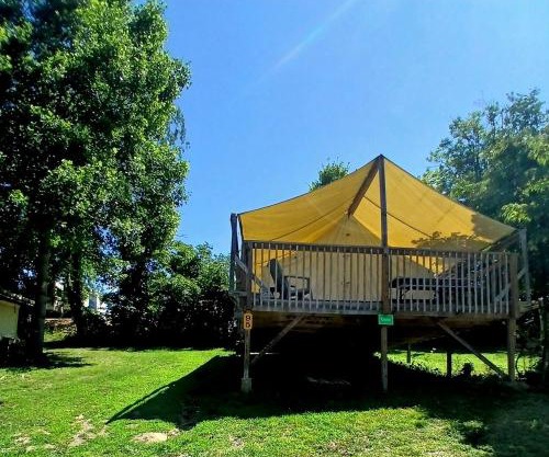 Beautiful Tented Cabin Nestled Amidst Trees with Incredible Hiking Trails Near in Logan, Ohio