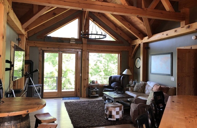 Beautiful Timber Home on the Alexandria Chain of Lakes