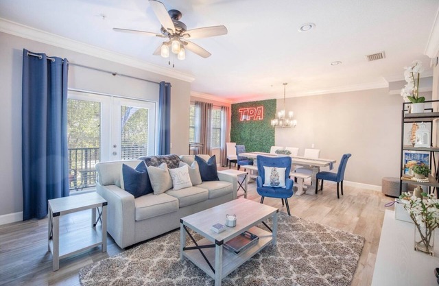 Beautiful Townhome in South Tampa / Hyde Park