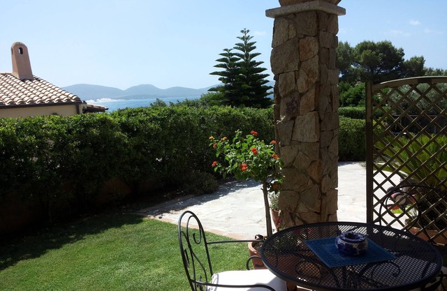 Bel appartement de deux pièces dans une villa climatisée