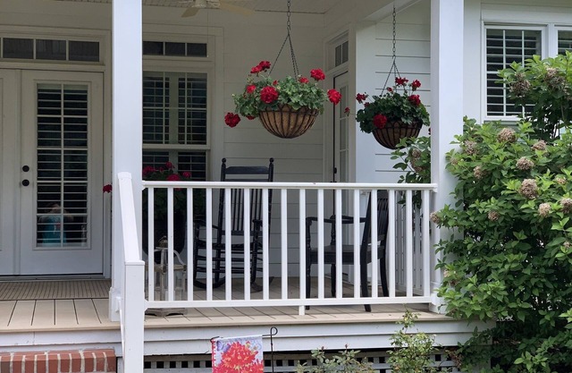 Belle maison de deux étages adjacente au Country Club