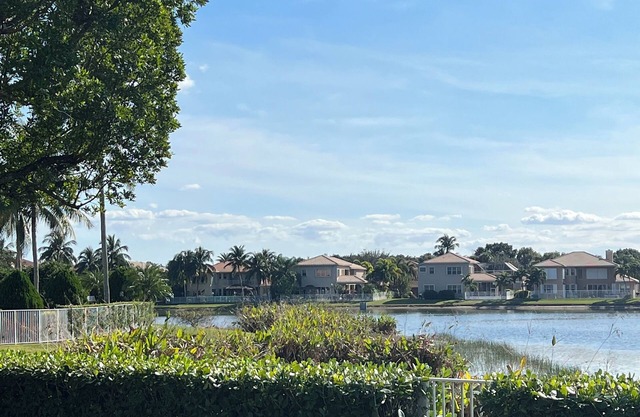 Beautiful two story Spacious 5-bedroom house with water views and pool & gym