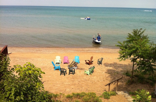 Beautiful Desmond Beach Lakehouse