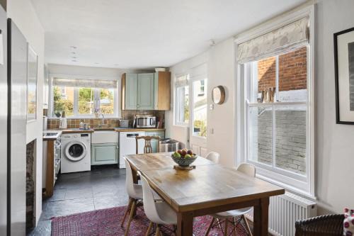 Beautiful Victorian Home on Peaceful Green Square
