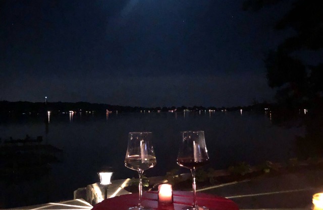 Beautiful views - 4 Bedroom Lakefront home on Lake Mary. 60 miles from Chicago.