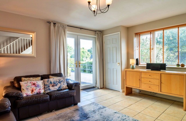 Beautiful villa for 4 people with balcony, pets allowed and parking