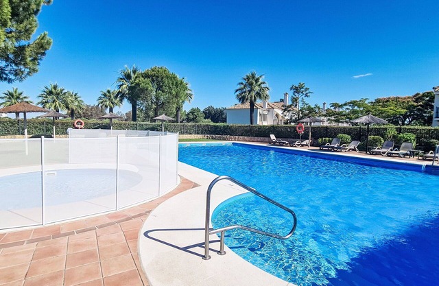 Belle maison de vacances avec piscine, climatisation, WIFI, TV, terrasse et parking