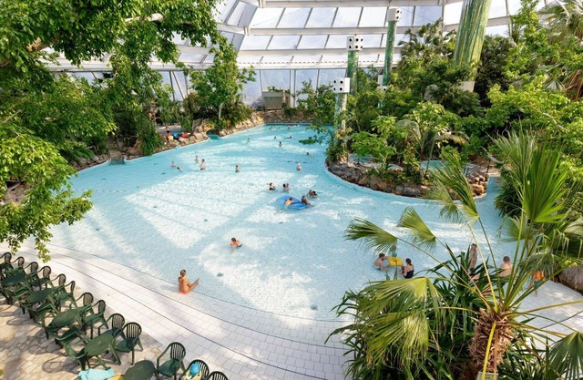 Bel appartement pour 4 personnes avec piscine, WIFI, TV et parking