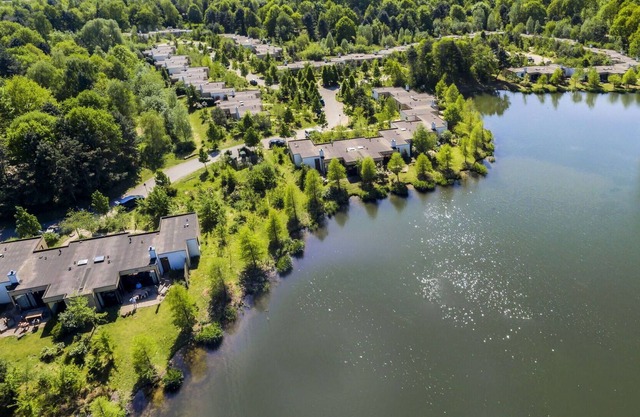 Agréable appartement pour 4 personnes avec piscine, WIFI, TV et parking
