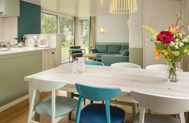 Agréable appartement pour 6 personnes avec piscine, WIFI, TV et parking