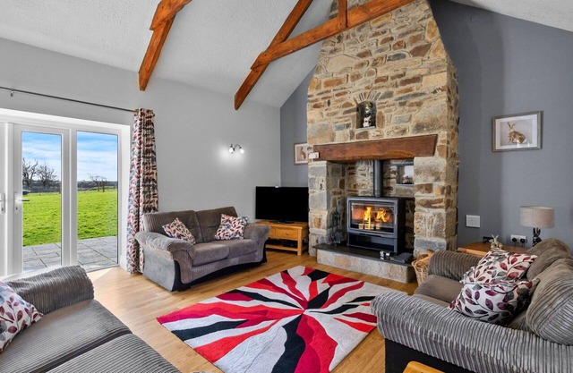 Beautiful villa for 7 guests with WIFI, terrace, pets allowed and parking