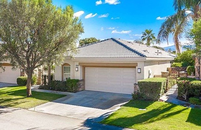 Beautiful Villa For Rent - December through April - w/Spool