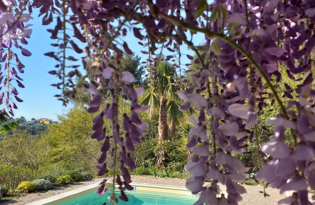 BELLE VILLA AVEC PISCINE VUE MER & MONTAGNES, HAUTEURS DE MENTON, COTE D'AZUR