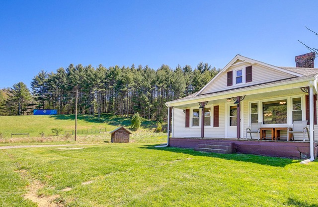 Countryside Virginia House - Equestrian Friendly!