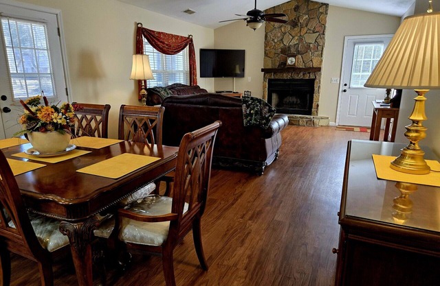 Beautiful Water-Front Cabin with Firepit in Hayesville NC