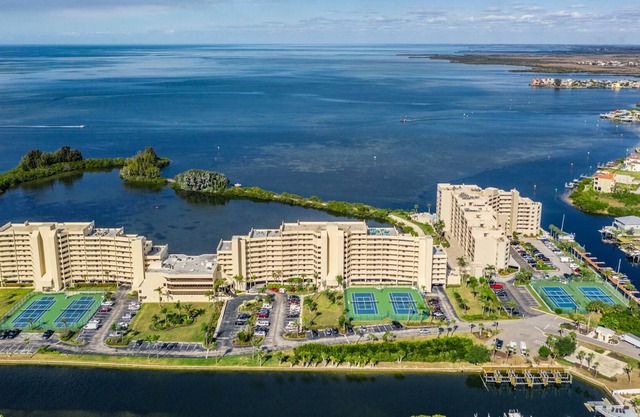 Beautiful water front condo