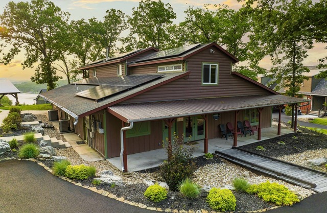 Big Cabin # 1- 7 chambres, 4 salles de bains, 22 couchages.