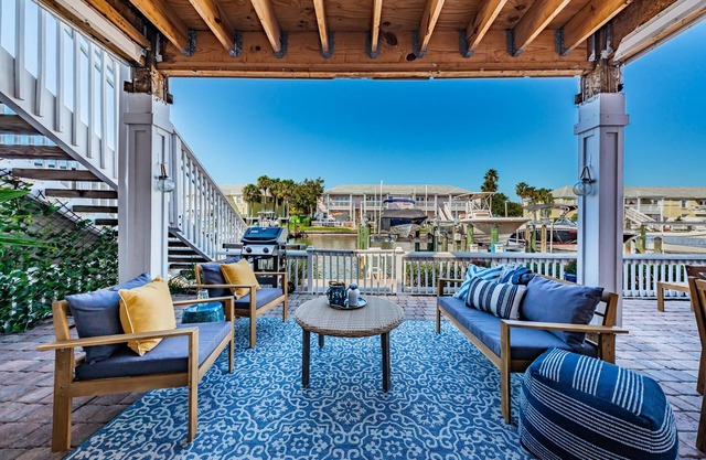 Beautiful Waterfront Resort Style Living - 1 bed