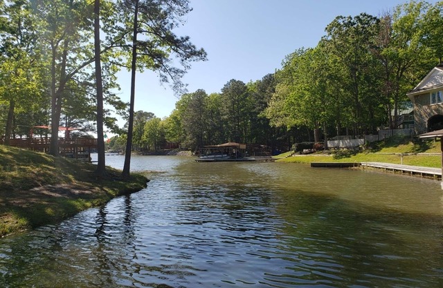 Belle cabine au bord du lac