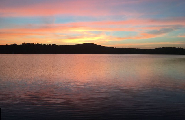 Belle vue occidentale, magnifiques couchers de soleil sur incroyable Great Pond.