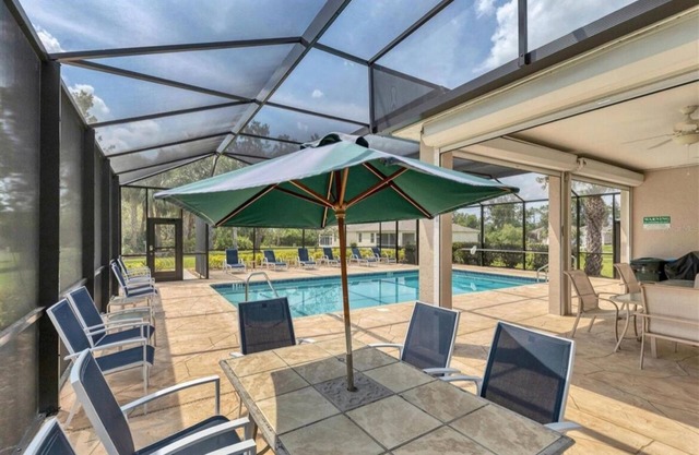 Beautiful Woodhaven Estates Villa 25 Minutes From Gulf Beaches!