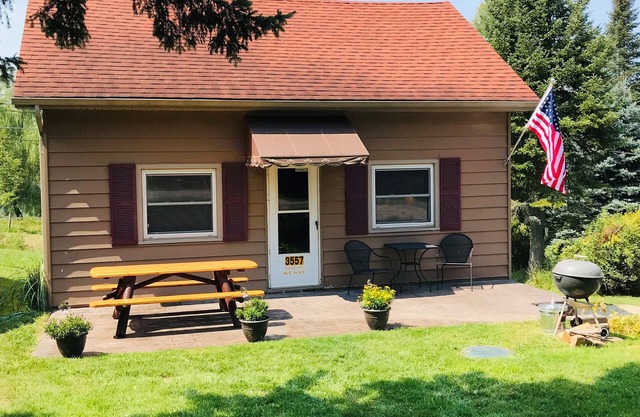 Belle maison toute l'année sur la Rive-Sud de Hubbard Lake