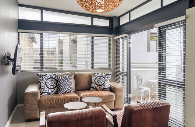 Appartement chic de deux chambres dans un emplacement privilégié