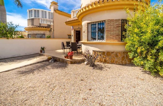 Beautifully Decorated Detached Villa FA3RN