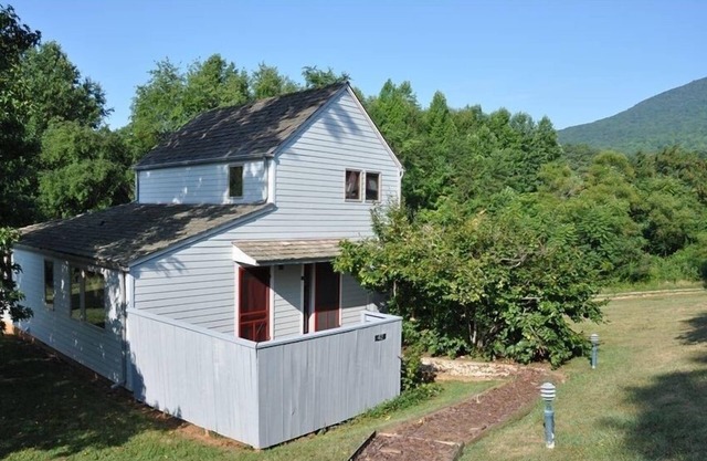 Chalet magnifiquement situé environs de Blue Ridge Parkway et Skyline Dr.