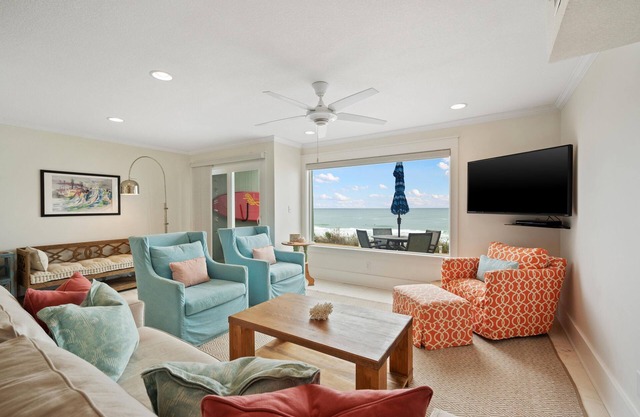 Beautifully renovated Gulf-front townhome with private beach access!