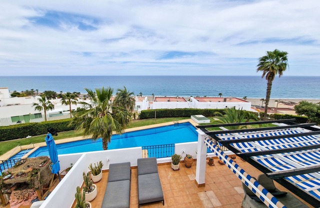 Magnifique appartement rénové avec de superbes vues sur la mer
