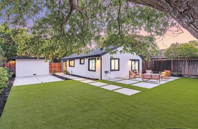 Beautifully renovated home in Palo Alto