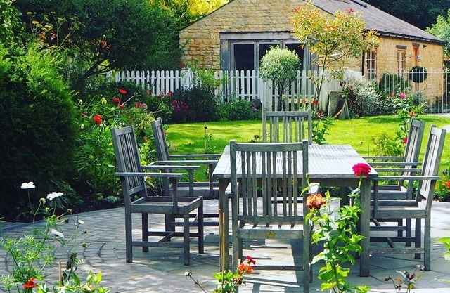 Grange magnifiquement restaurée dans le charmant Northamptonshire Village