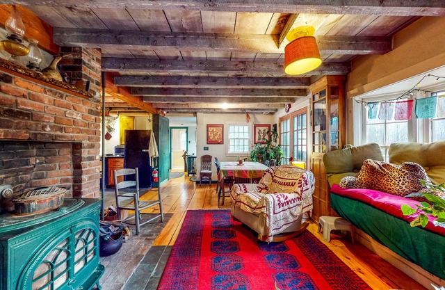 Beautifully Restored Colonial Home on First Settler’s Site - Dog-Friendly