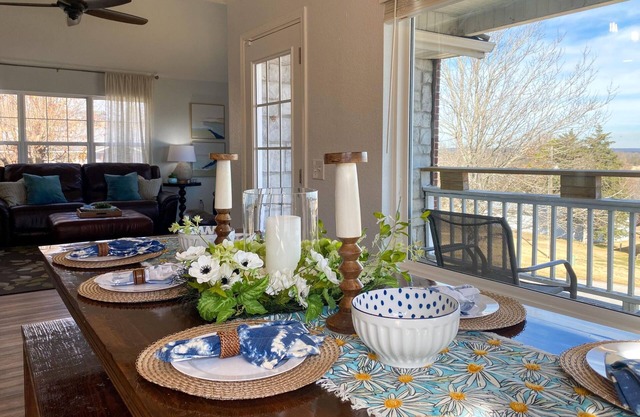 𝗟𝗮𝗸𝗲 𝗩𝗶𝗲𝘄𝘀+Private Home Getway+Hot Tub+15min to Dwntwn