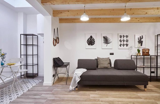 BeBarceloner Eixample Duplex Apartments
