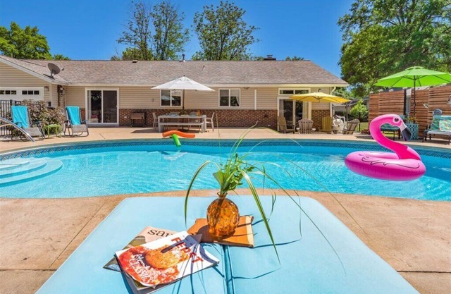 Piscine d'eau salée, maison entière!