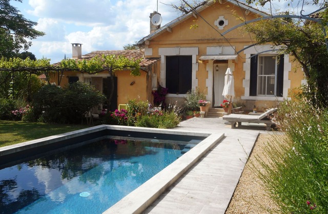 CHAMBRES D'HOTES DANS MAISON A SAINT REMY DE PROVENCE
