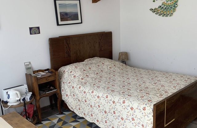 chambre d'hôte dans maison individuelle près d'une rivière avec petit-déjeuner