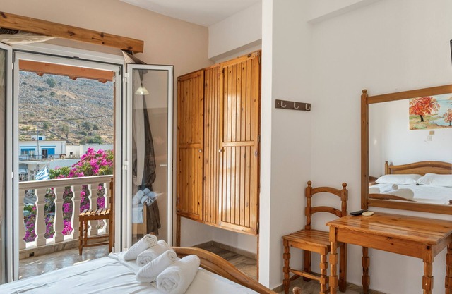 Bed and Breakfast 'Room No 12' with Sea View, Wi-Fi and Air Conditioning