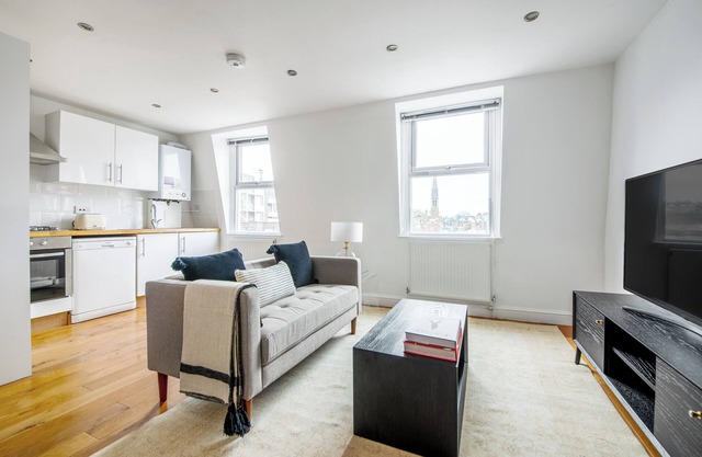 ! bedroom Loft in Hyde Park