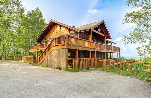 Maison élégante avec vue sur la montagne - Près du complexe!